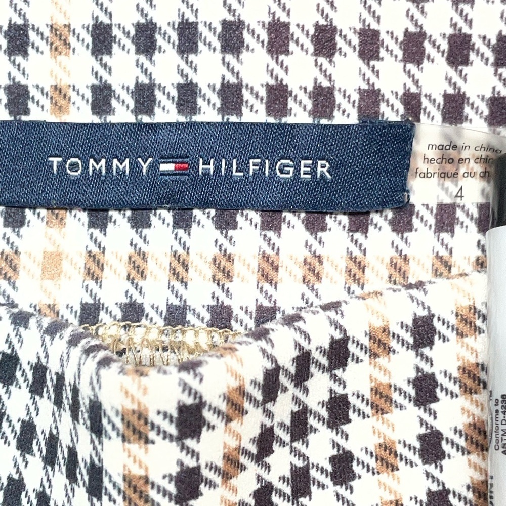 Tommy Hilfiger Plaid pull on skinny leg Trousers in Black, White, and Tan - Picture 6 of 9